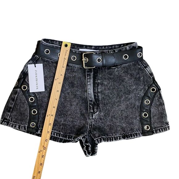 WeWoreWhat Grommet Belted Denim Shorts Size 24 Black Casual Punk Goth - Picture 4 of 10